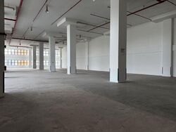 Thyssen Haniel Logistics Centre (D16), Warehouse #582815631